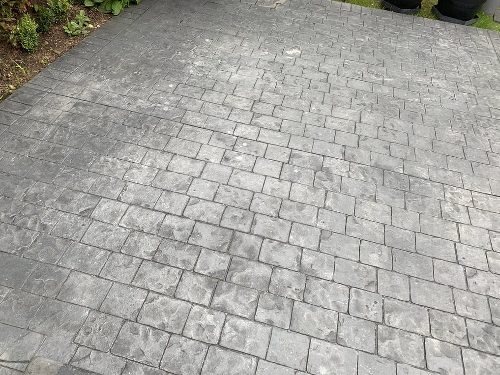 Everest Ultimate QD Concrete Floor / Patio Paint & Sealer Internal